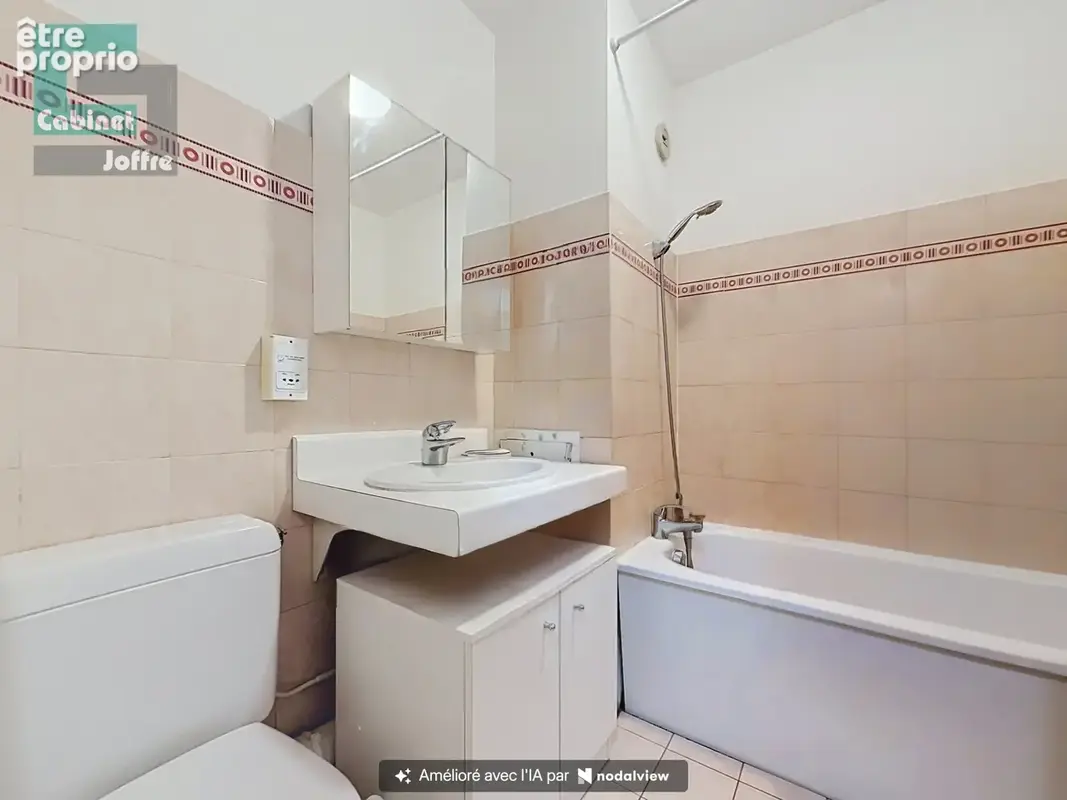 Studio - 30,56 m2 - Loué - au calme en centre-ville - photo 5