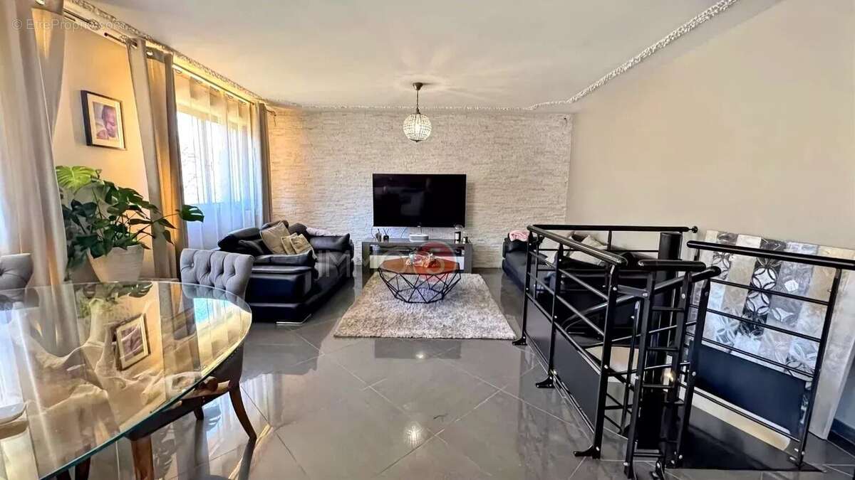 Appartement à LE RAINCY