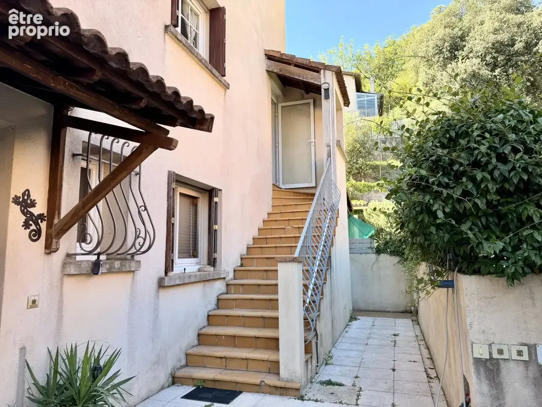 Pointe de Contes - Beau 3 pièces de 80m2 - Terrasses - Garage et parking - photo 15