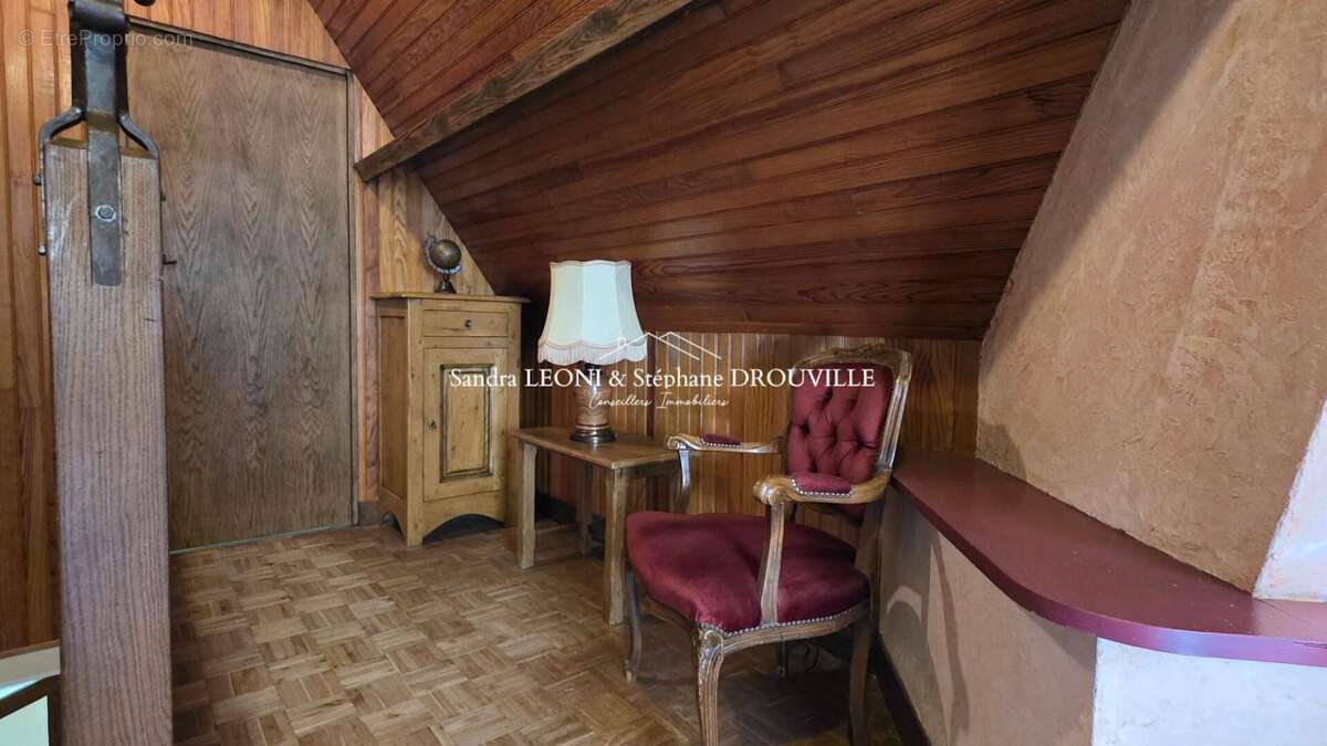 Maison à BOUGLAINVAL