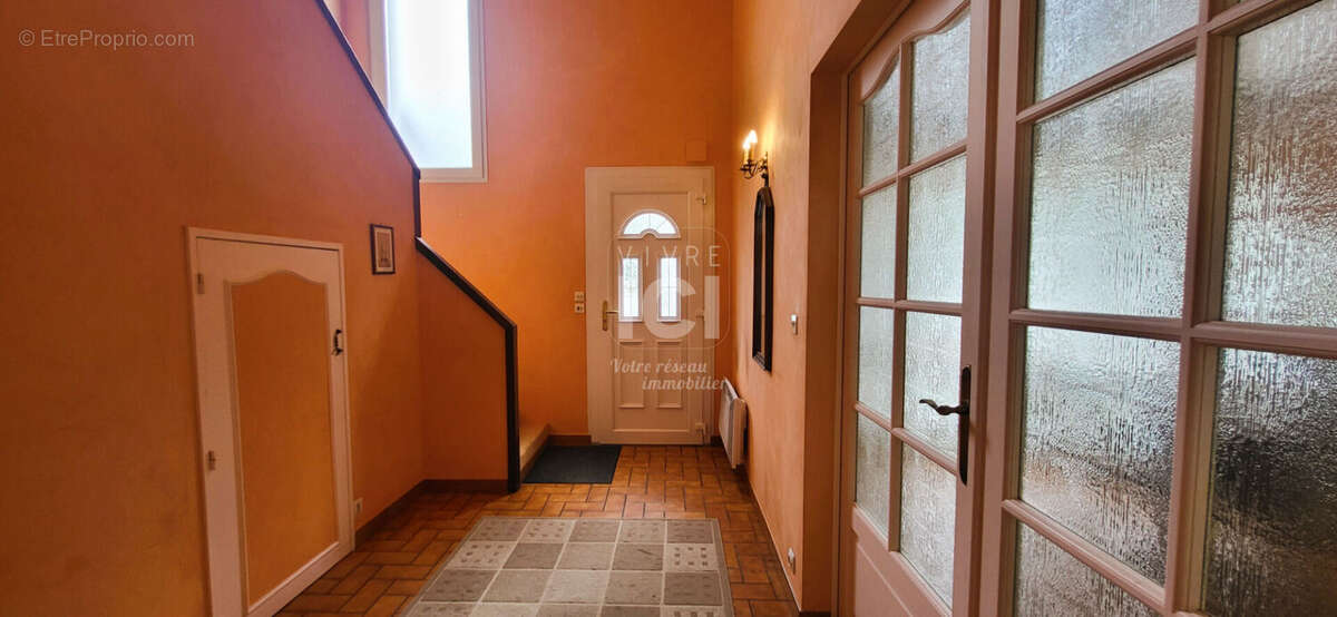 Maison à SAINTE-LUCE-SUR-LOIRE