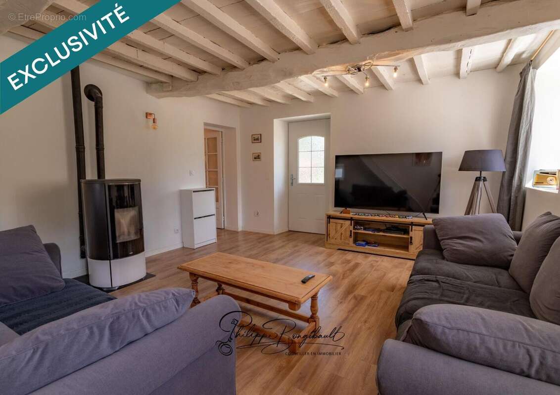 Maison 123 m² à La Batie-Montgascon  - photo 7