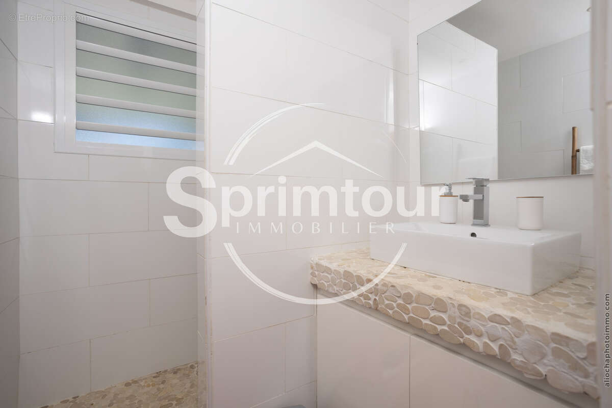 Appartement à BOUILLANTE
