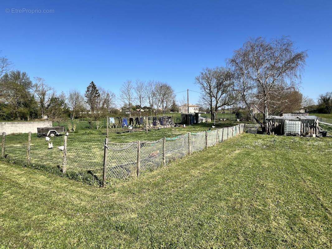 Maison à CORME-ECLUSE