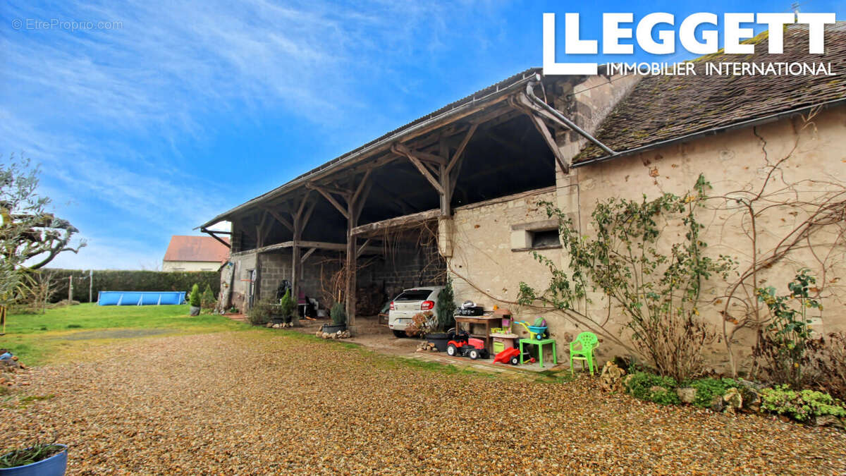 Maison à COUSSAY-LES-BOIS