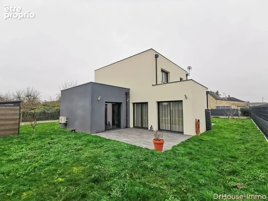 Maison 4 pièces 137 m² à vendre à Joue-Les-Tours (37300) - photo 3