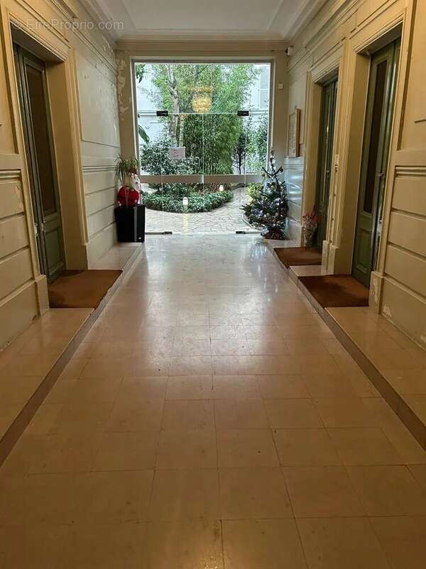 Appartement à PARIS-7E