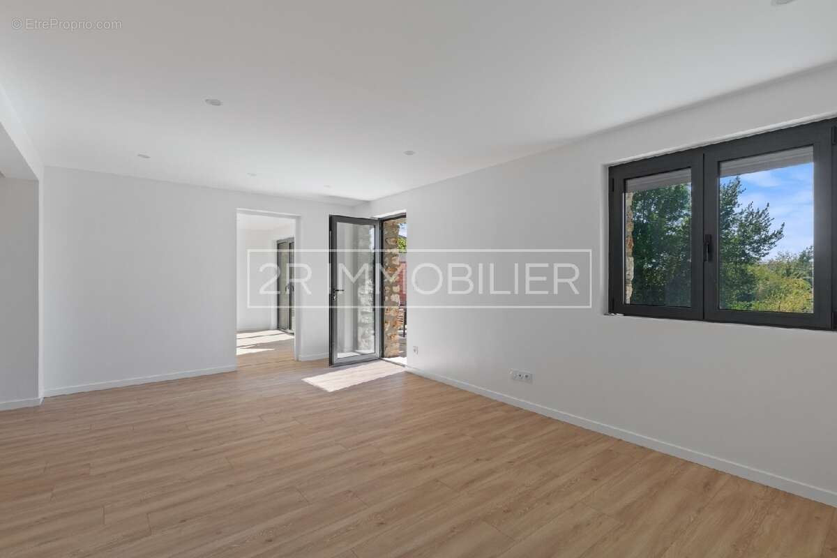 Maison à THORIGNY-SUR-MARNE