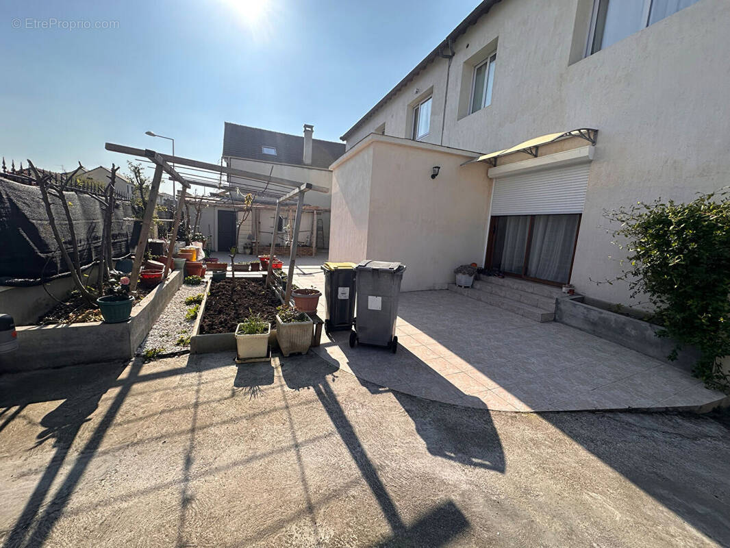 Maison à NANTERRE