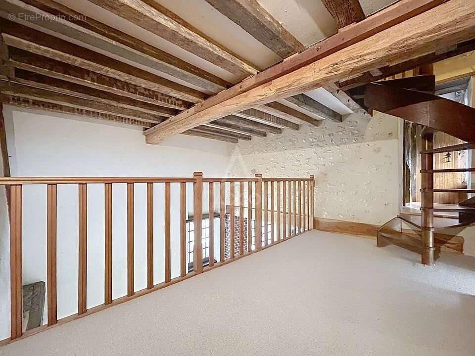 Maison à BELLOU-SUR-HUISNE