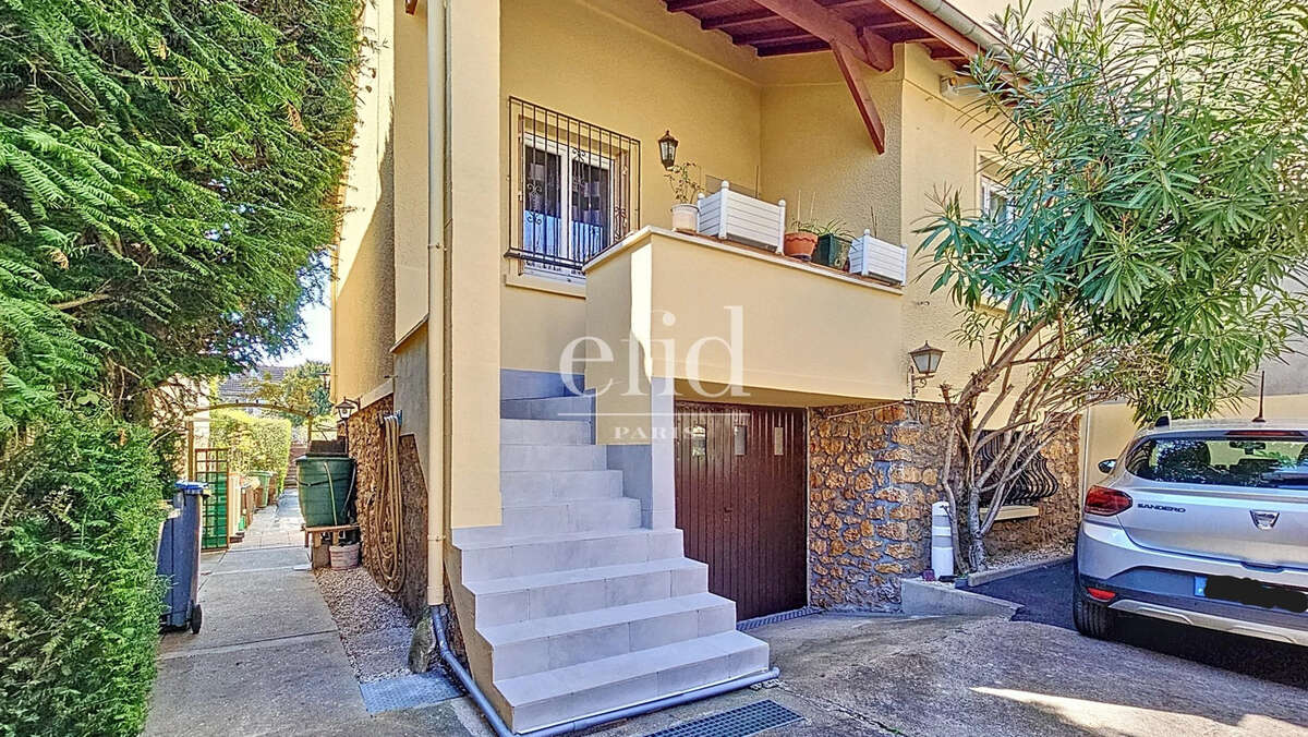 Maison à CHOISY-LE-ROI