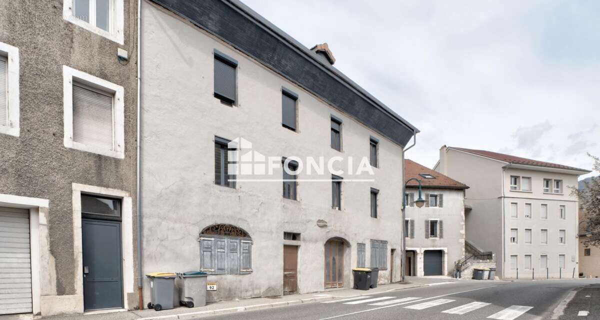 Appartement à BELLEGARDE-SUR-VALSERINE