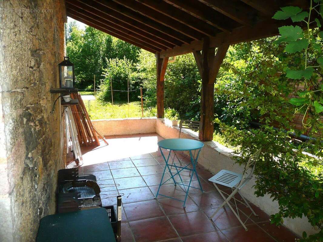 Maison de caractère renovée avec gîte et piscine - Salles Courbatiés - photo 12