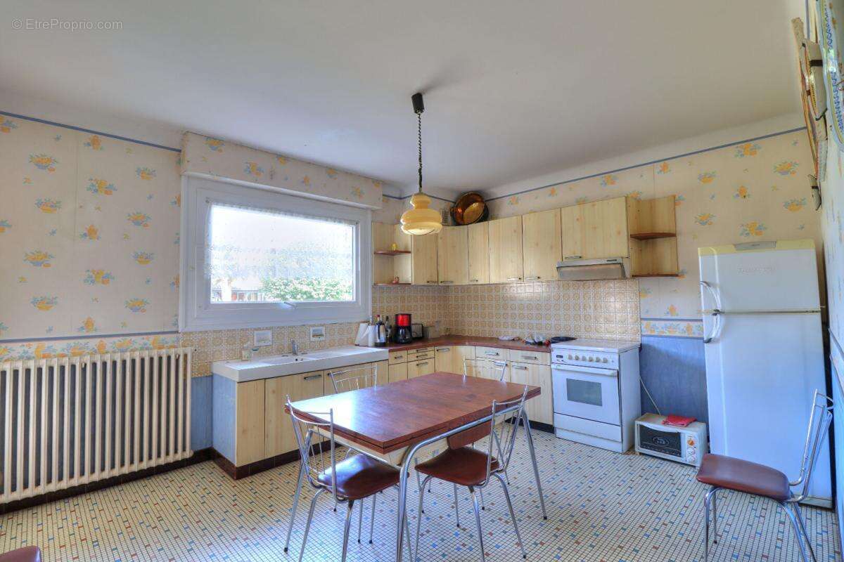 Maison à SAINTE-OUENNE