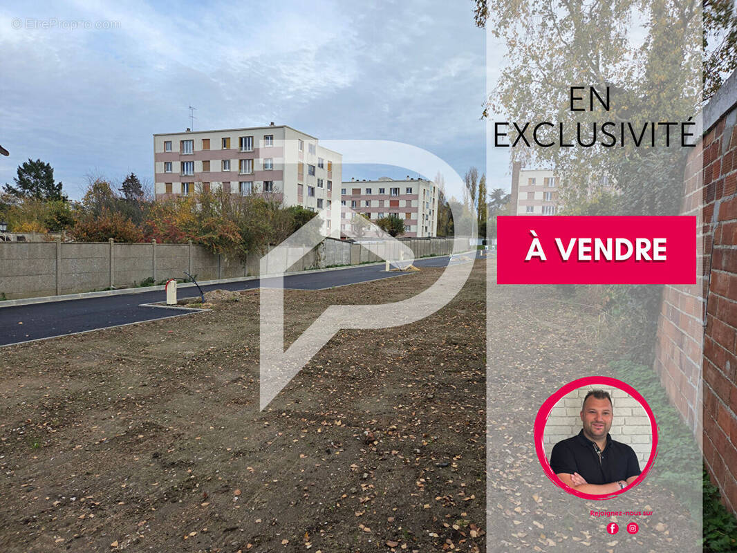 Terrain à MANTES-LA-VILLE