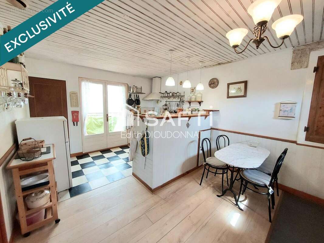 Photo 2 - Maison à LE GIVRE