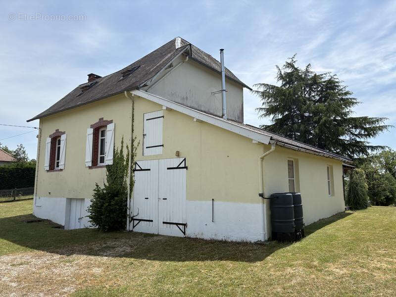 Proche Pompadour - photo 23