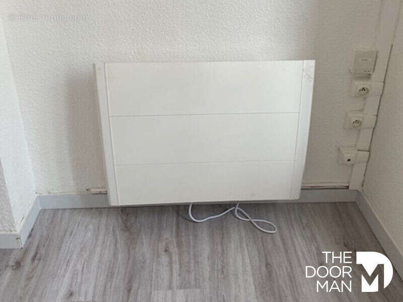 Immeuble 83000 - photo 3
