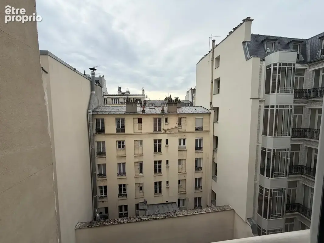 A proximité de la place de l'etoile,appartement de standing de 91,03 m2 de 4 pièces au 5 éme étage avec ascens - photo 12