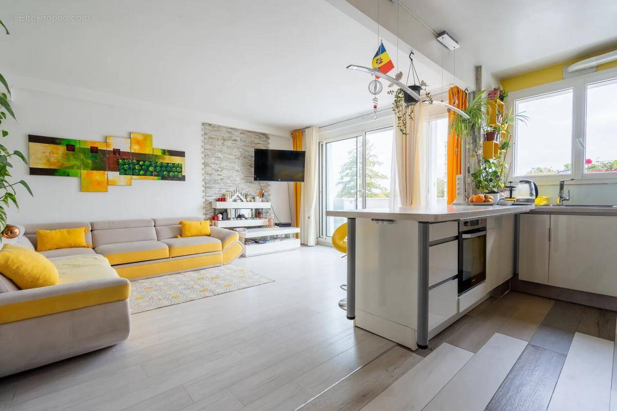 Appartement à ROSNY-SOUS-BOIS