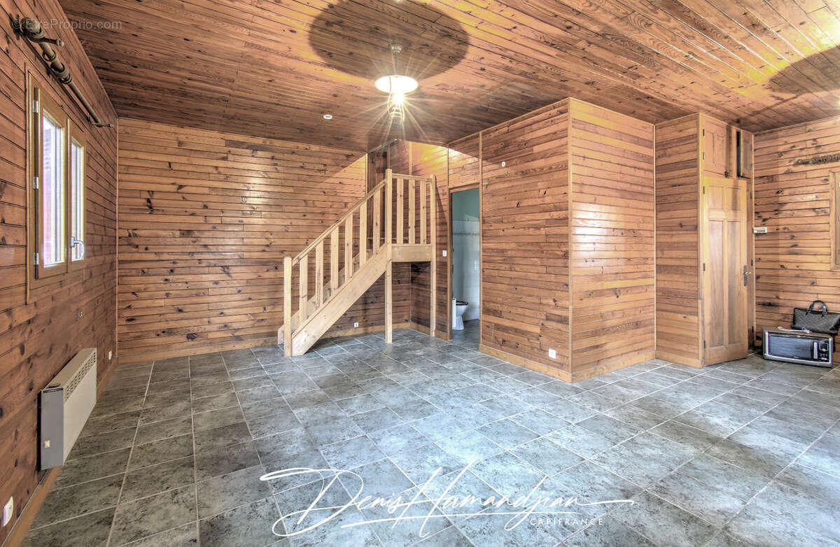 Maison 3 pièces SAINT MAURICE DE GOURDANS (01) - 4731 m² de terrain - photo 9
