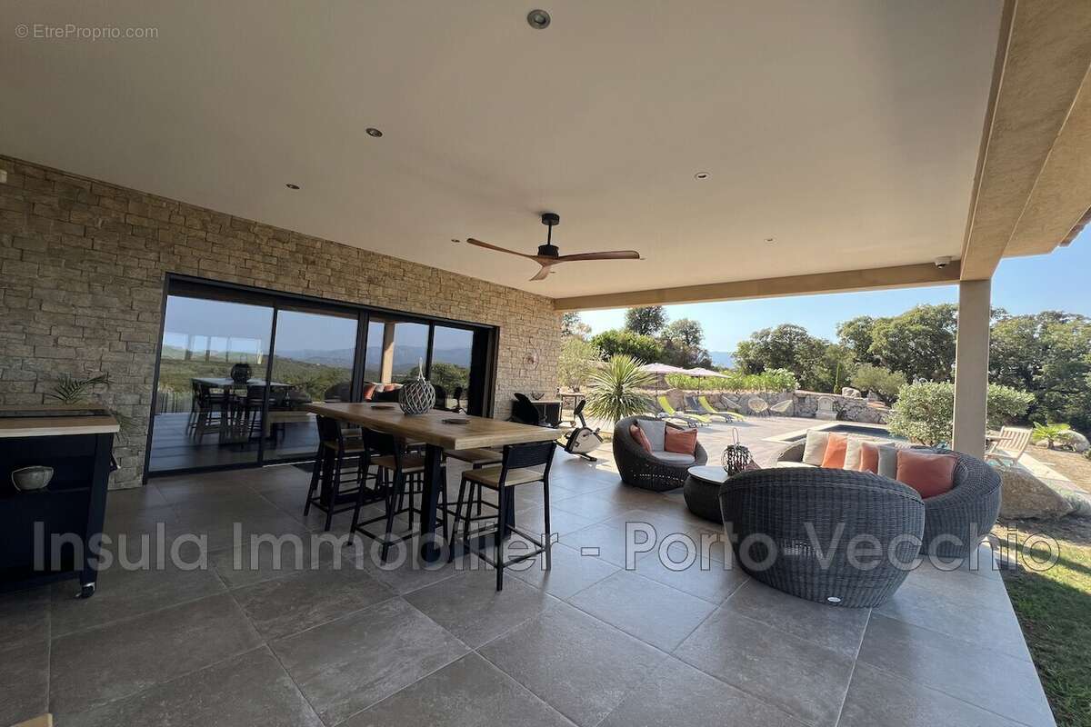 Maison 277 m² à Sotta  - photo 3