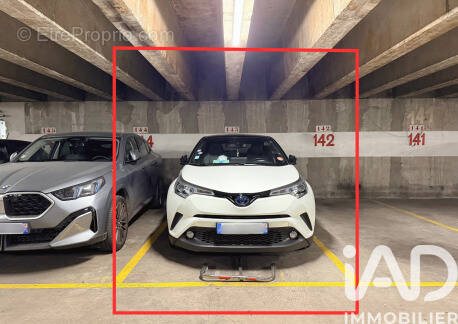 Photo 1 - Parking à PARIS-13E