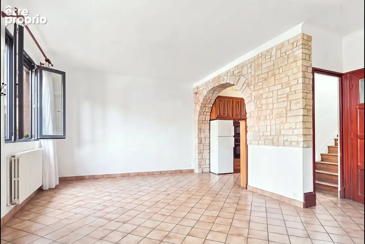 BAGNEUX  - Maison familiale 7 pièces de 136 m² avec jardin + atelier indépendant de 162 m² - photo 4