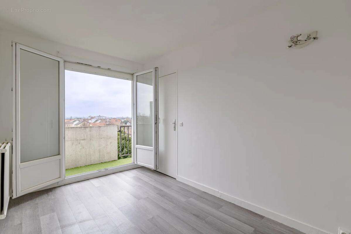 Appartement à LE BOURGET