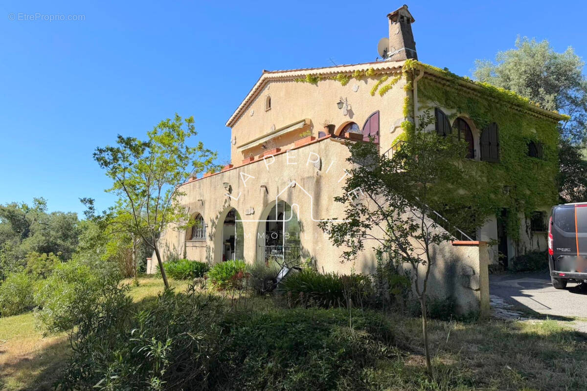Maison à SPERACEDES