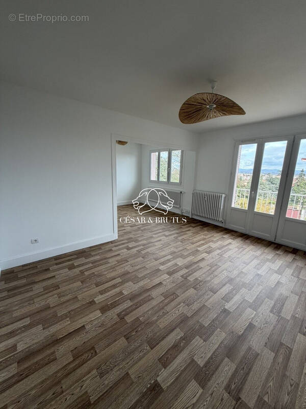 Appartement à RIORGES
