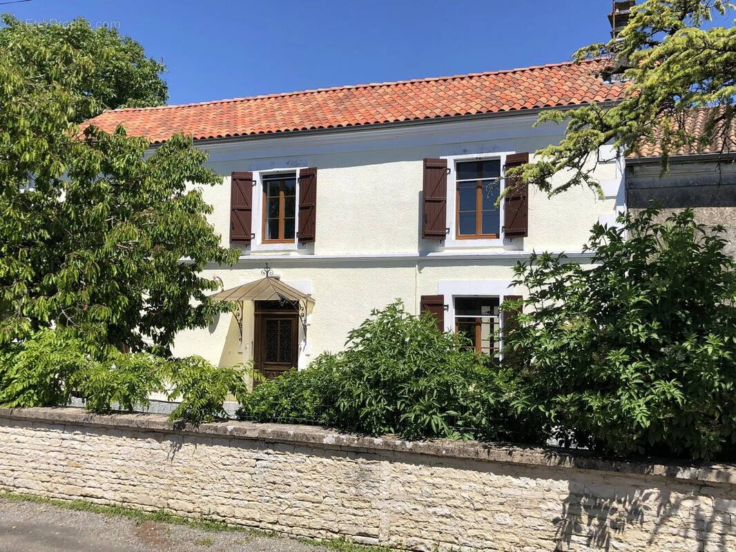 Maison à VILLEMAIN