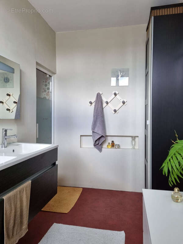 Appartement - au coeur du village - photo 10