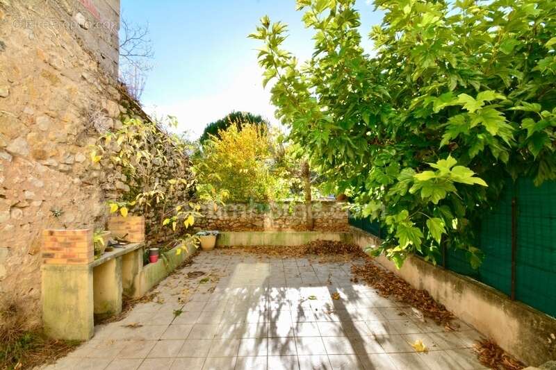 Maison à VAILHAUQUES