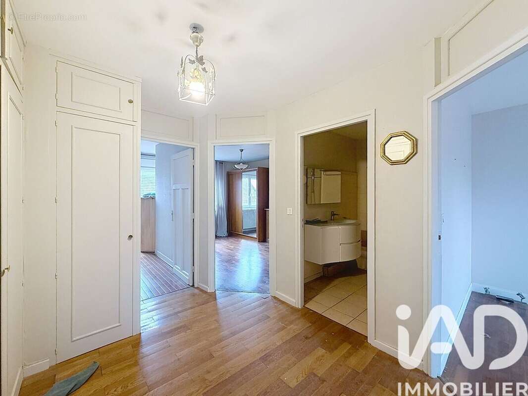 Appartement 225 m² à Douai  - photo 4