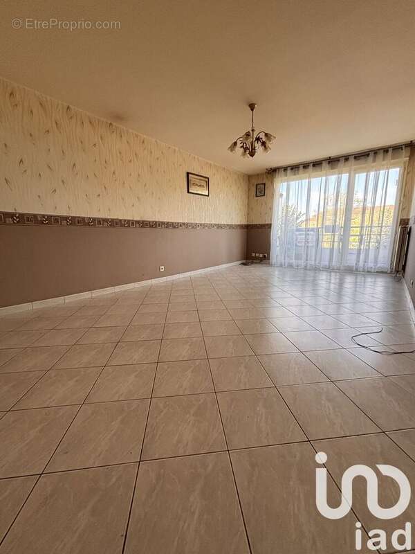 Photo 2 - Appartement à SAVIGNY-LE-TEMPLE