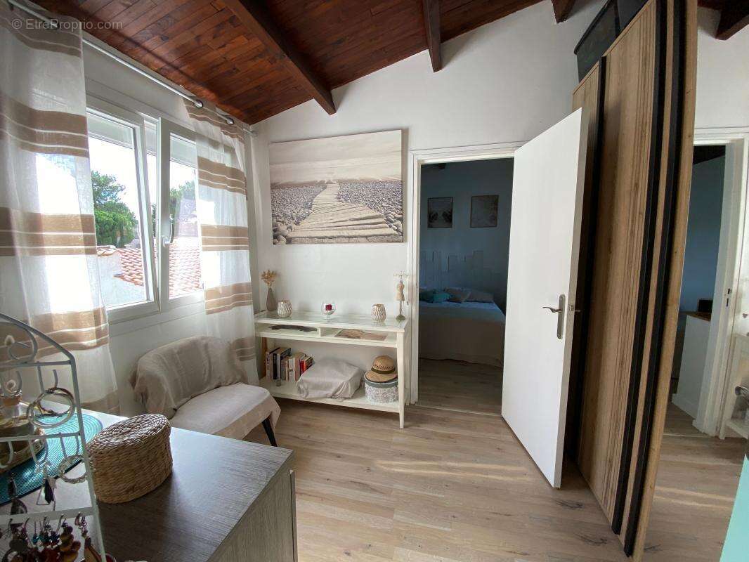 Maison à LES MATHES