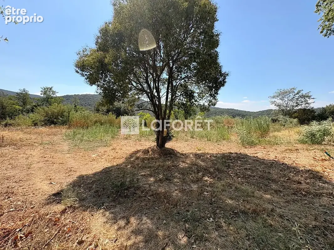 Terrain a batir les cluses de 831 m2 - photo 5