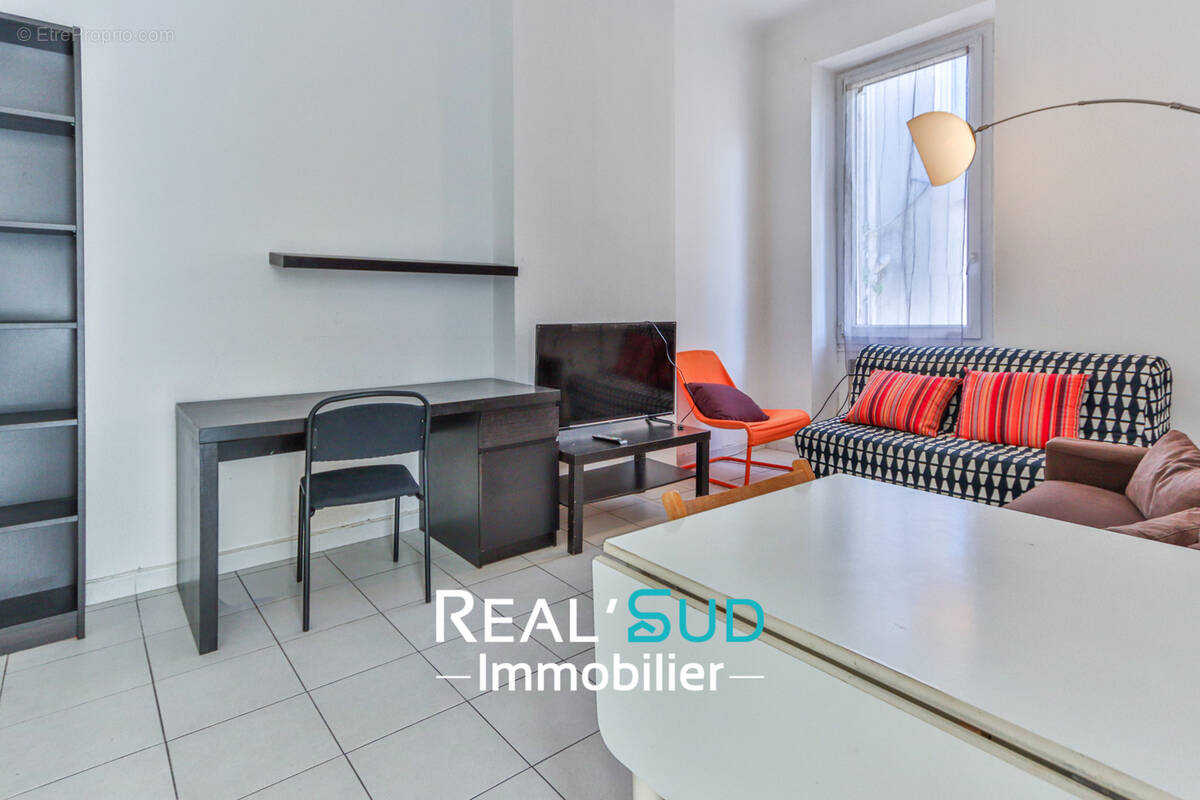 Appartement à MARSEILLE-6E
