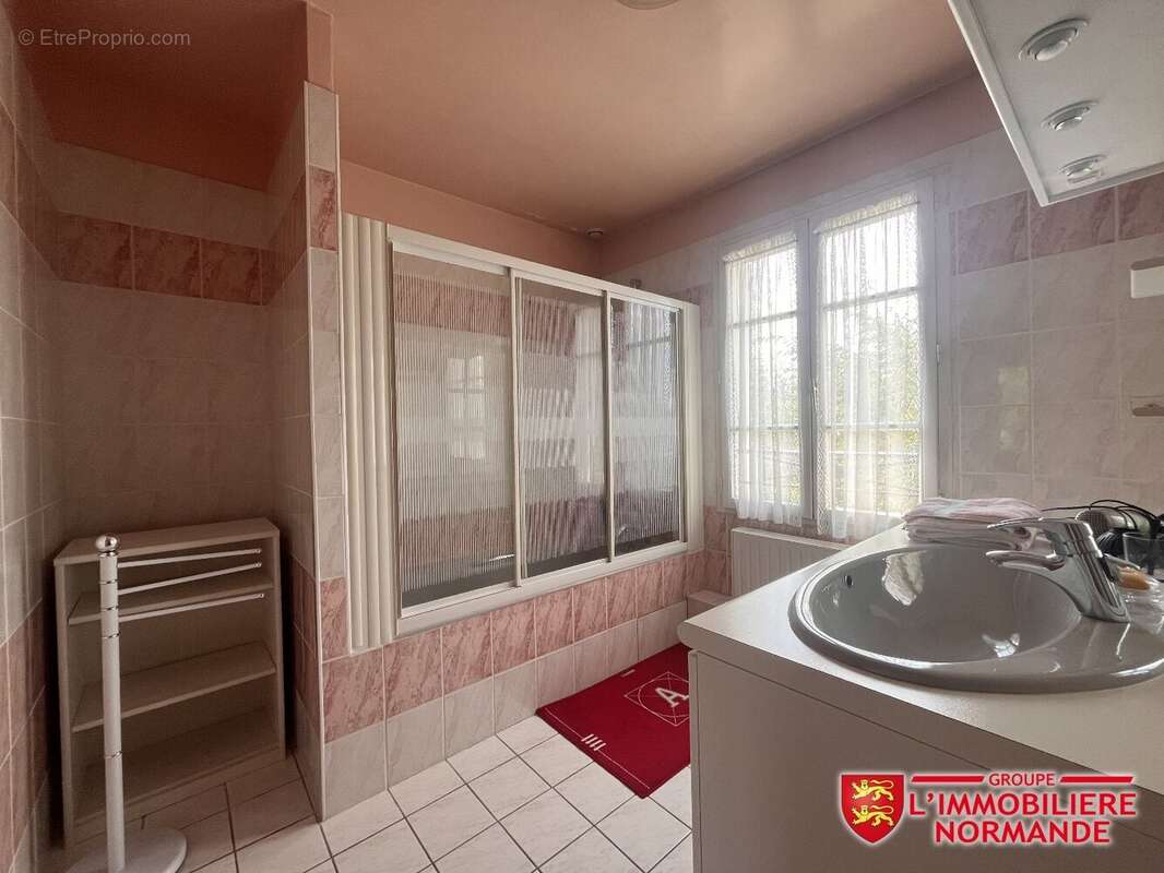 Élégante propriété familiale avec vue sur la forêt - photo 14