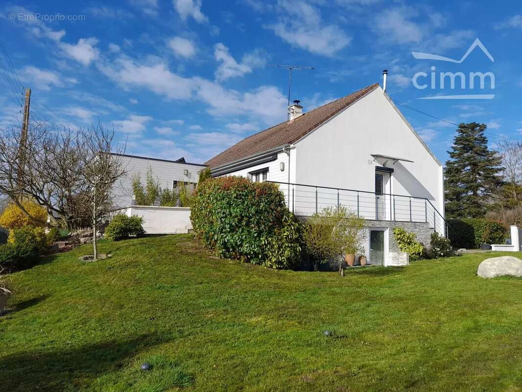 Maison à CHOUZY-SUR-CISSE