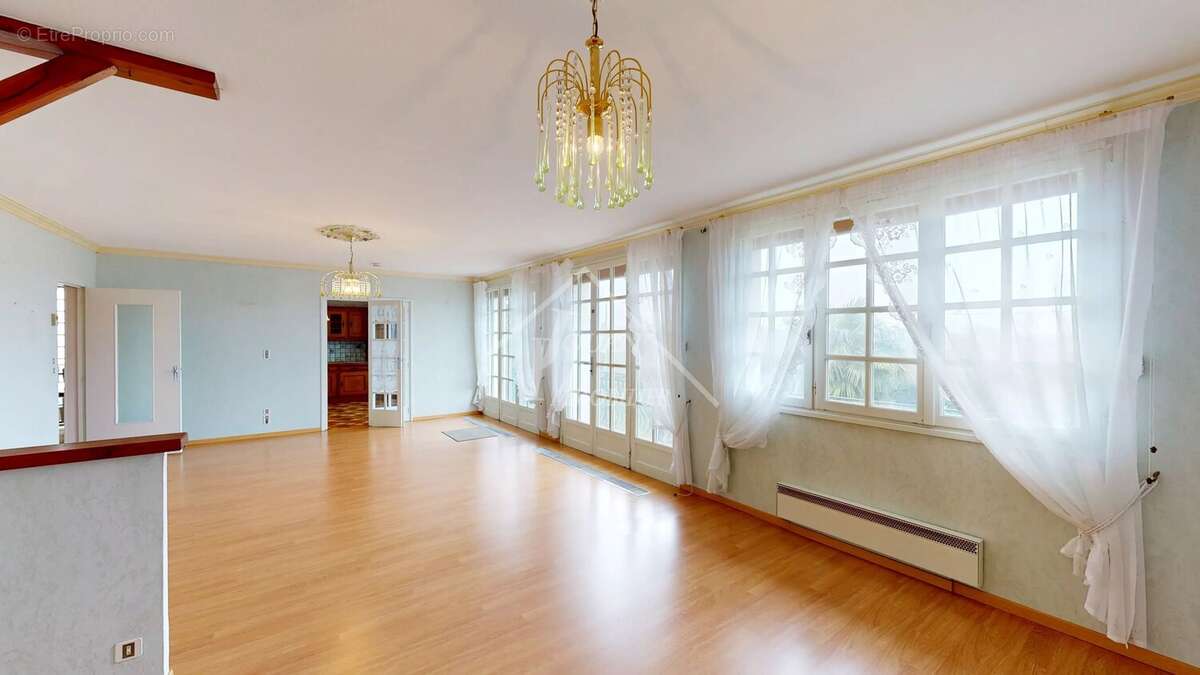 Maison à BOURBON-L'ARCHAMBAULT