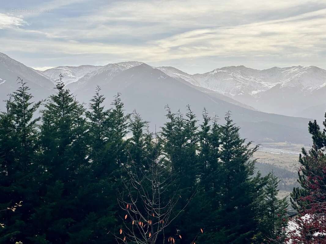 Terrain à FONT-ROMEU-ODEILLO-VIA