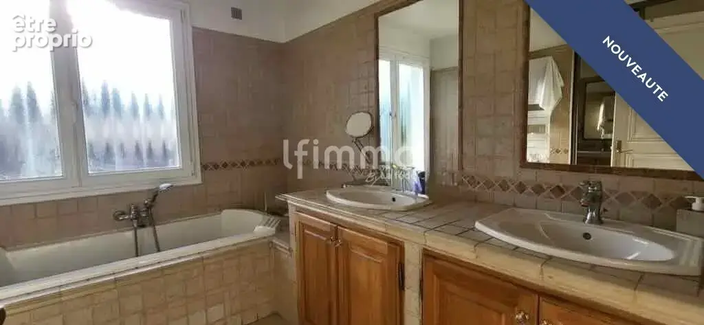 Villa rénovée avec piscine et vue panoramique à Pégomas (06580) - photo 11