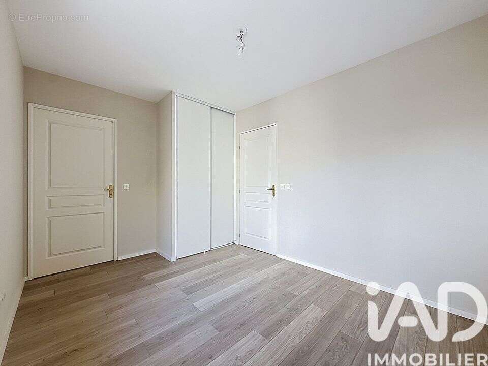 Appartement 42 m² à Reims  - photo 8