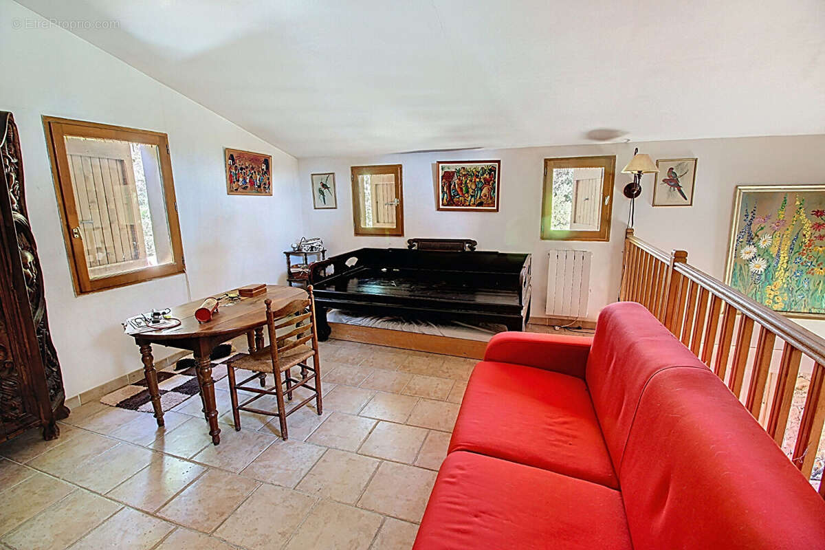 EXCLUSIVITE Maison Lorgues 4 pièces 120 m2 + Piscine + Calme - photo 9