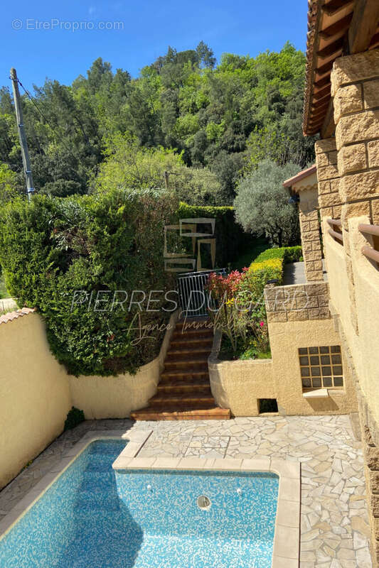 Maison à BAGNOLS-SUR-CEZE