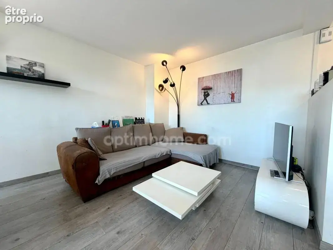 Appartement 4 pièces, 3 chambres / balcon / cave / parking / terrain de tennis - photo 9