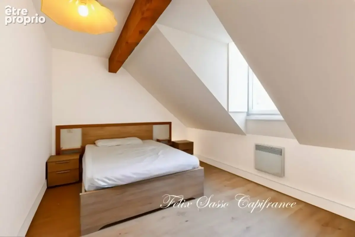 LUZ-SAINT-SAUVEUR (65), en exclusitivé, bel appartement duplex T4 au coeur du village ! - photo 7