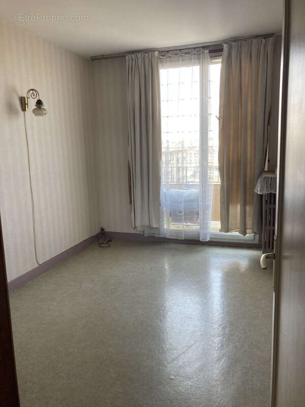 Appartement 75 m² à Garges-Les-Gonesse  - photo 7